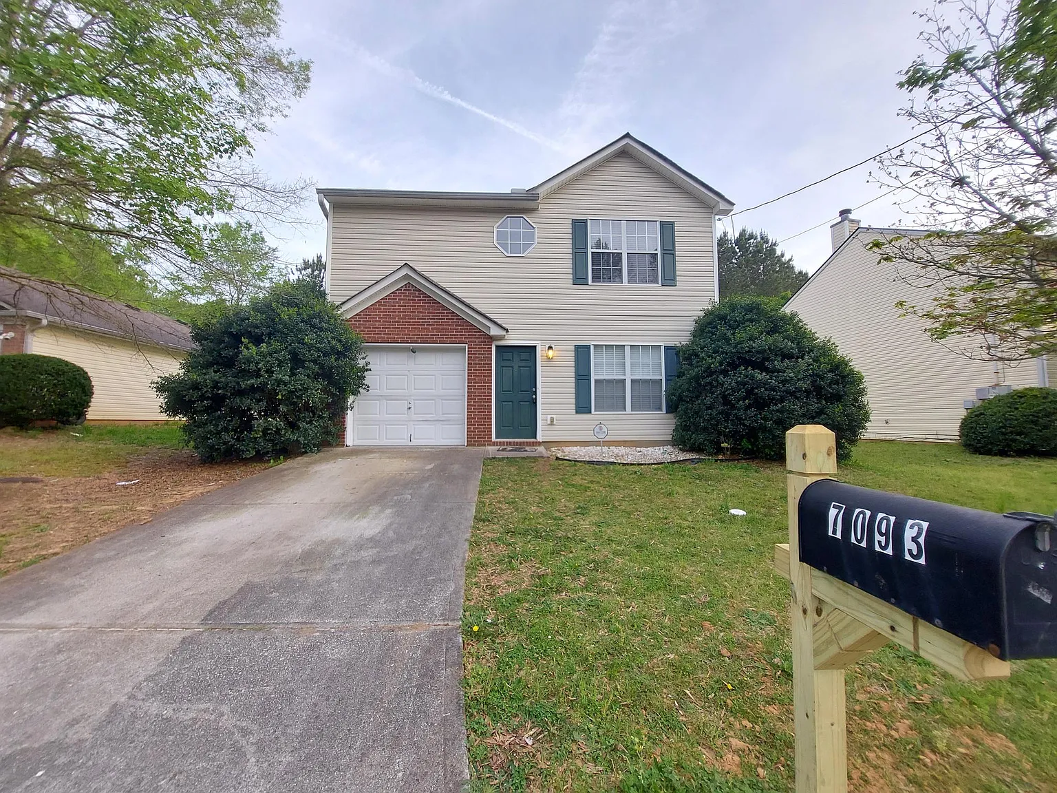 3 bed, 2.5 bath, 1500 sqft, $1,895 — Photo 1