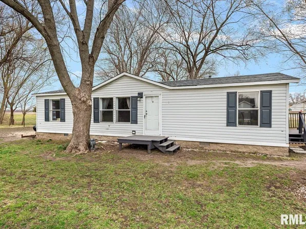 971 N Grove St, Virden, IL 62690