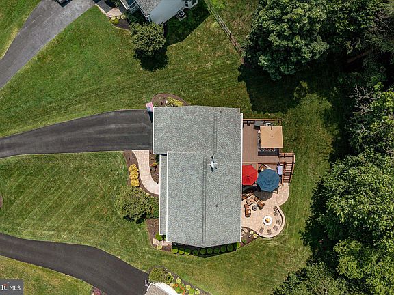 4th image of 4112 Middlebury Ct