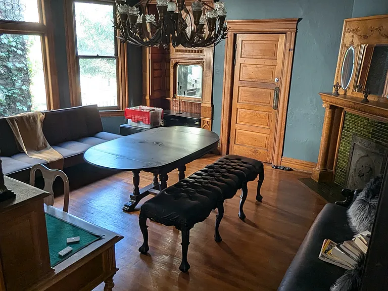 826 S Burlington Ave — Photo 18