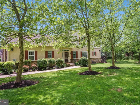 2101 Hidden Meadow Dr, Colmar, PA 18915