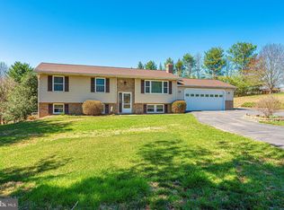 7223 Honeybush Dr, Mount Airy, MD 21771