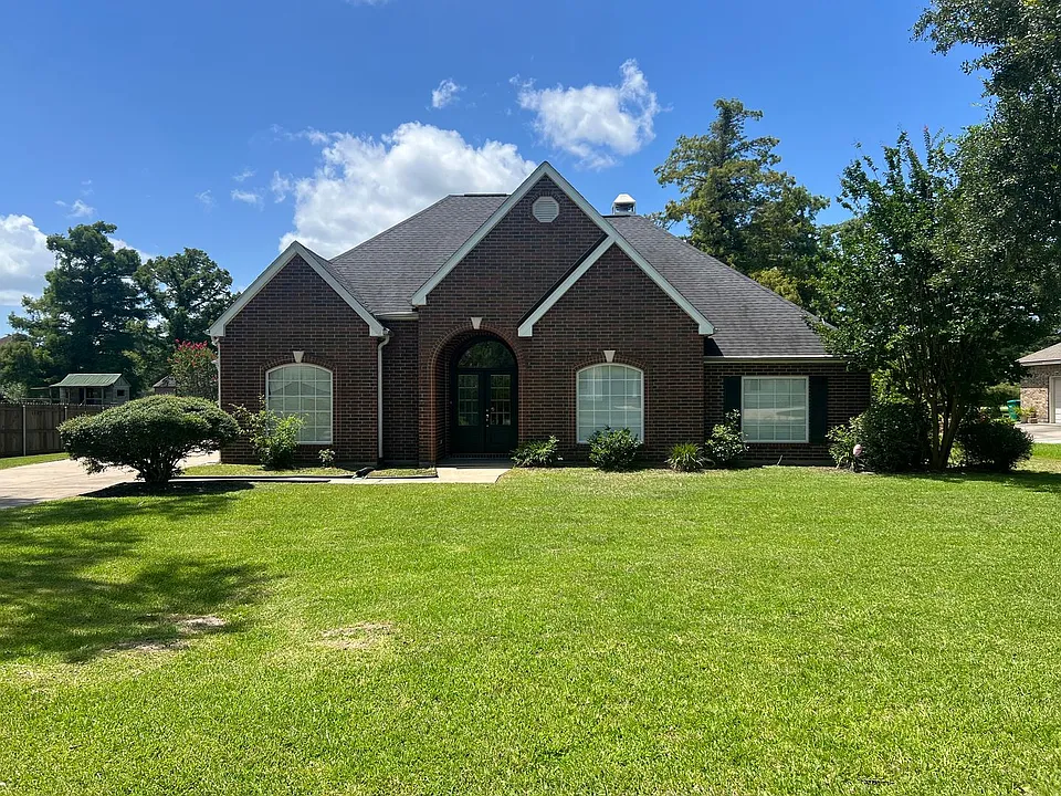 1909 Rosedown Dr