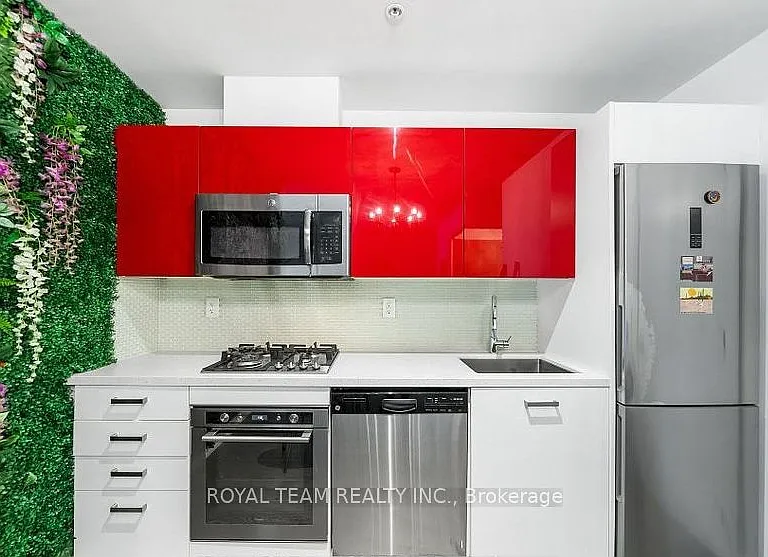 39 Brant St #815 — Photo 9