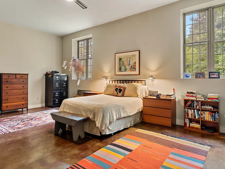 15 Goodrich St — Photo 11
