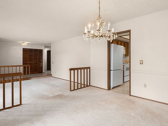 5th image of 16212 NE 46th St