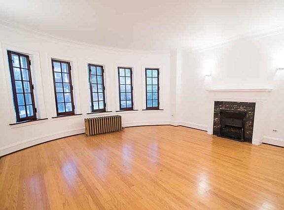 3rd image of 4048 W Patterson Ave Unit 1