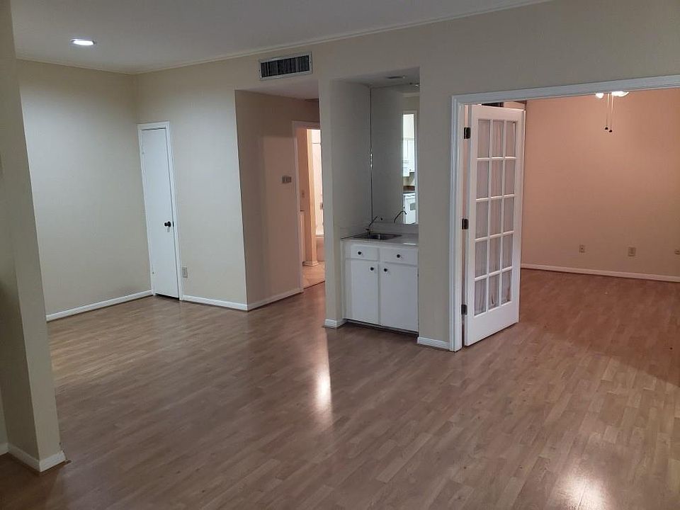 1st image of 704 Bering Dr APT J