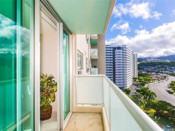 3009 Ala Makahala Pl APT 1110, Honolulu, HI 96818
