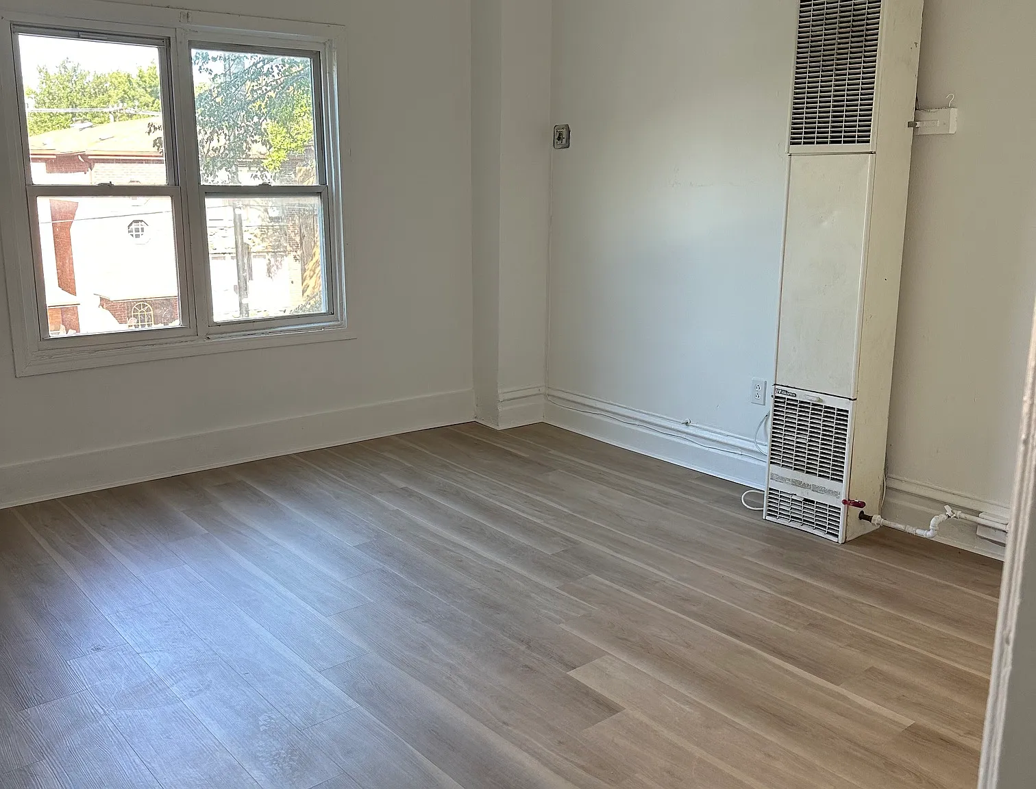 2 bed, $1,000 — Photo 3