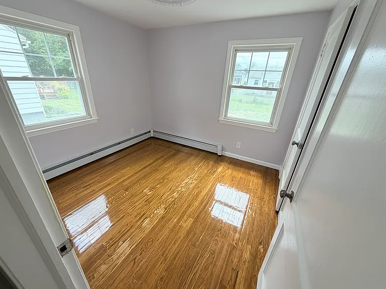 45 Wrona St — Photo 3