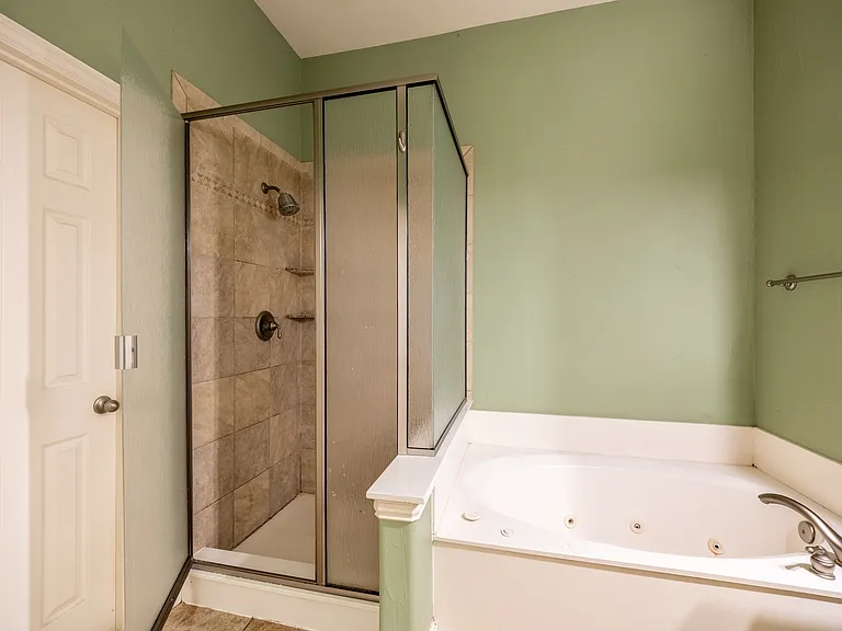 6366 Shadywood Dr — Photo 17