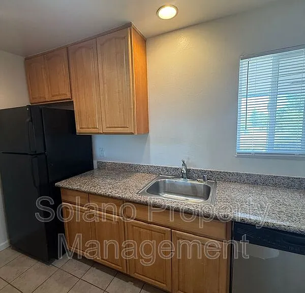 409 Taylor St #8 — Photo 5
