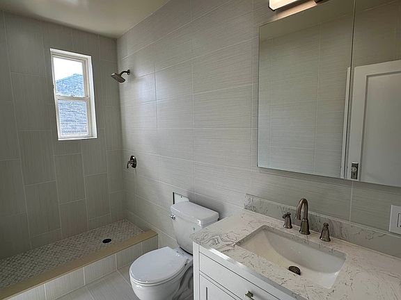 5th image of 1853 E 18th St Floor 2