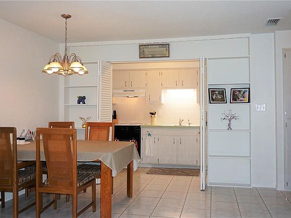 2nd image of 4360 Tahitian Gardens Cir APT C