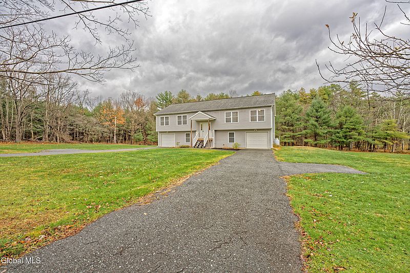 5th image of 202 N Nassau Road