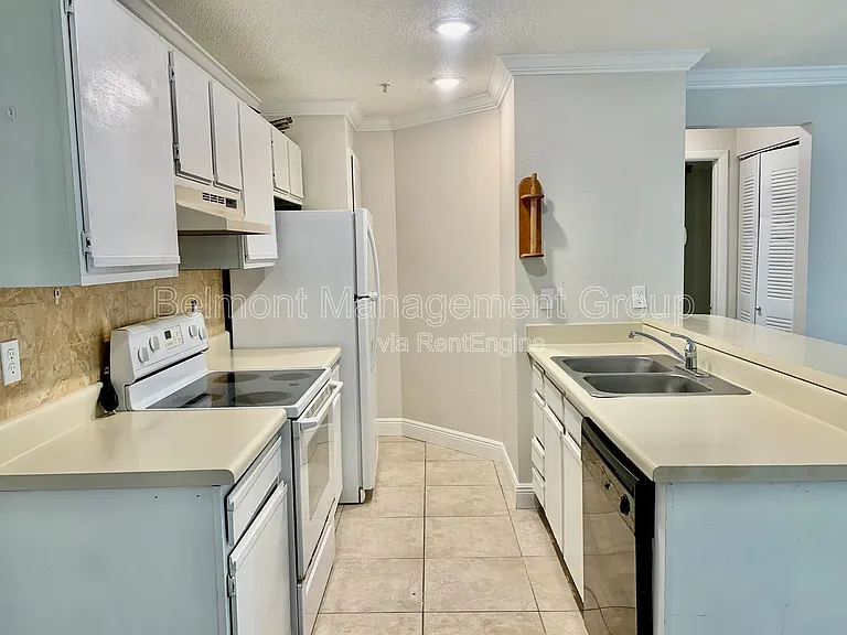 958 Salt Pond Pl #204 — Photo 3