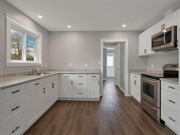 4th image of 277 Carolyn Rd