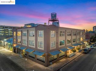 255 3rd St APT 310, Oakland, CA 94607