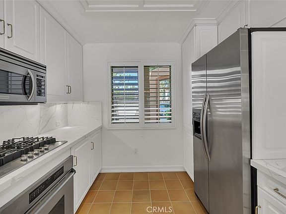 2nd image of 172 Villa Point Dr