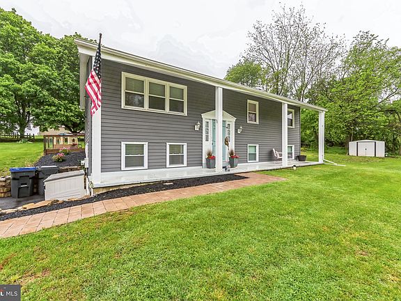 2nd image of 105 Andy Jane Ln
