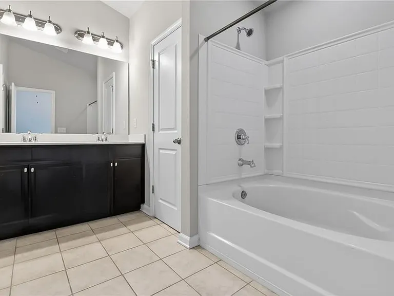 1542 Brookmere Way — Photo 22