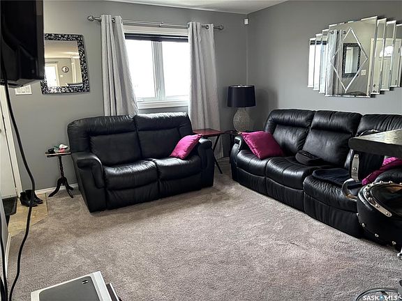 5th image of UNIT 302-851 Chester ROAD