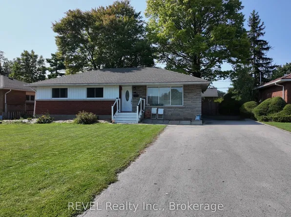 12 Glendale Dr, Welland, ON L3C 4Y6