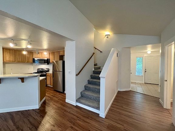4th image of 8031 26th Ave SE