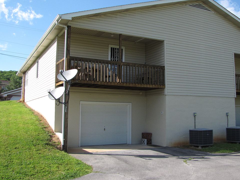 2nd image of 813 Cobblestone Pl