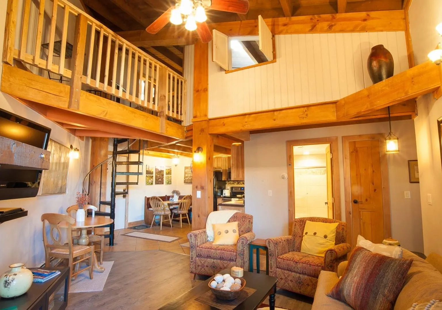 Long Term or Winter Seasonal Rental- Treehouse Condos 302C — Photo 1