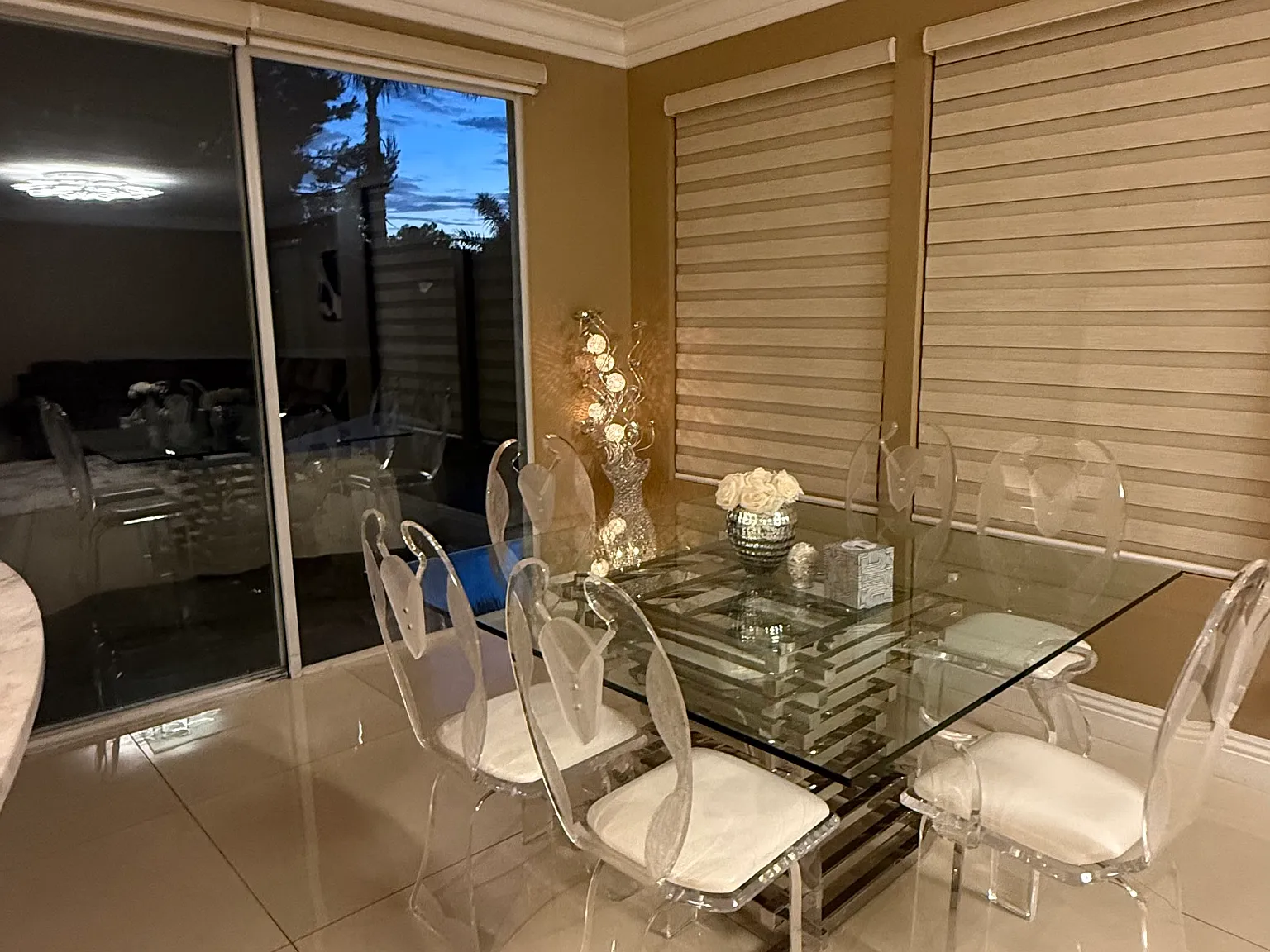 5 bed, 3000 sqft, $9,999 — Photo 3