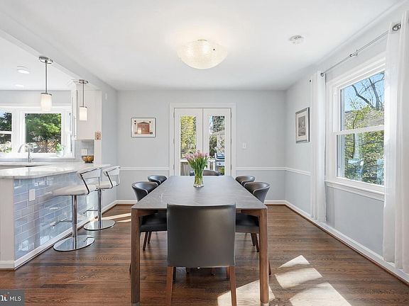 5th image of 5836 Lenox Rd