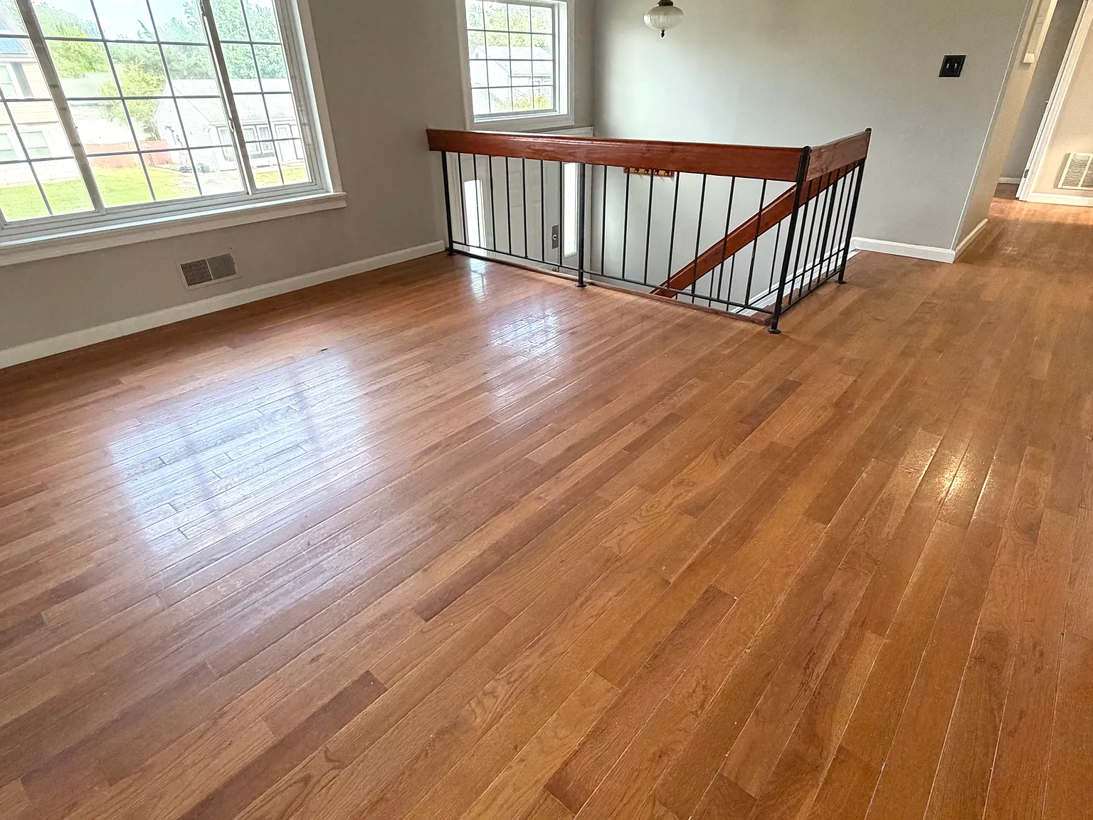 3 bed, 1.5 bath, 1810 sqft, $2,700 — Photo 2