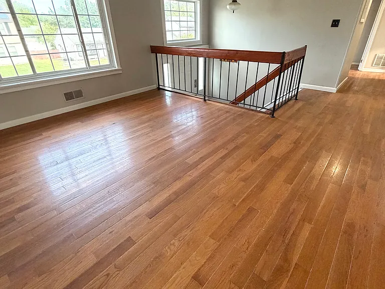 184 Village Dr — Photo 2