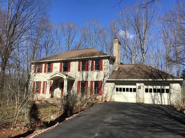 12118 Holly Knoll Cir, Great Falls, VA 22066