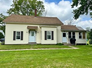 39 Austin St, Barre, MA 01005