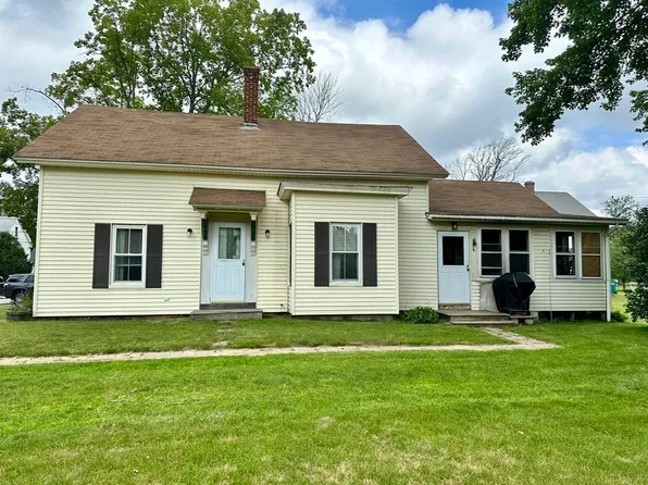 39 Austin St, Barre, MA 01005