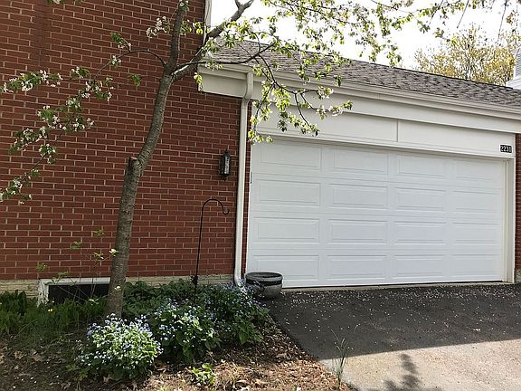 4th image of 2231 Fairway Blvd