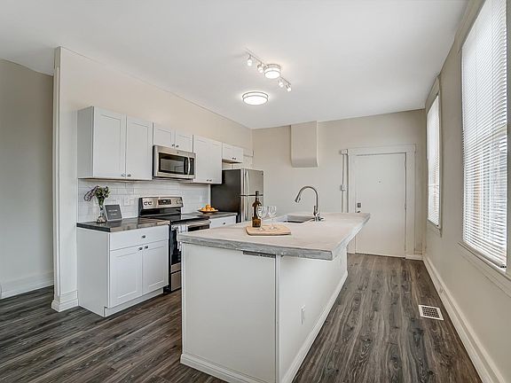 5th image of 1800 Freeman Ave #1