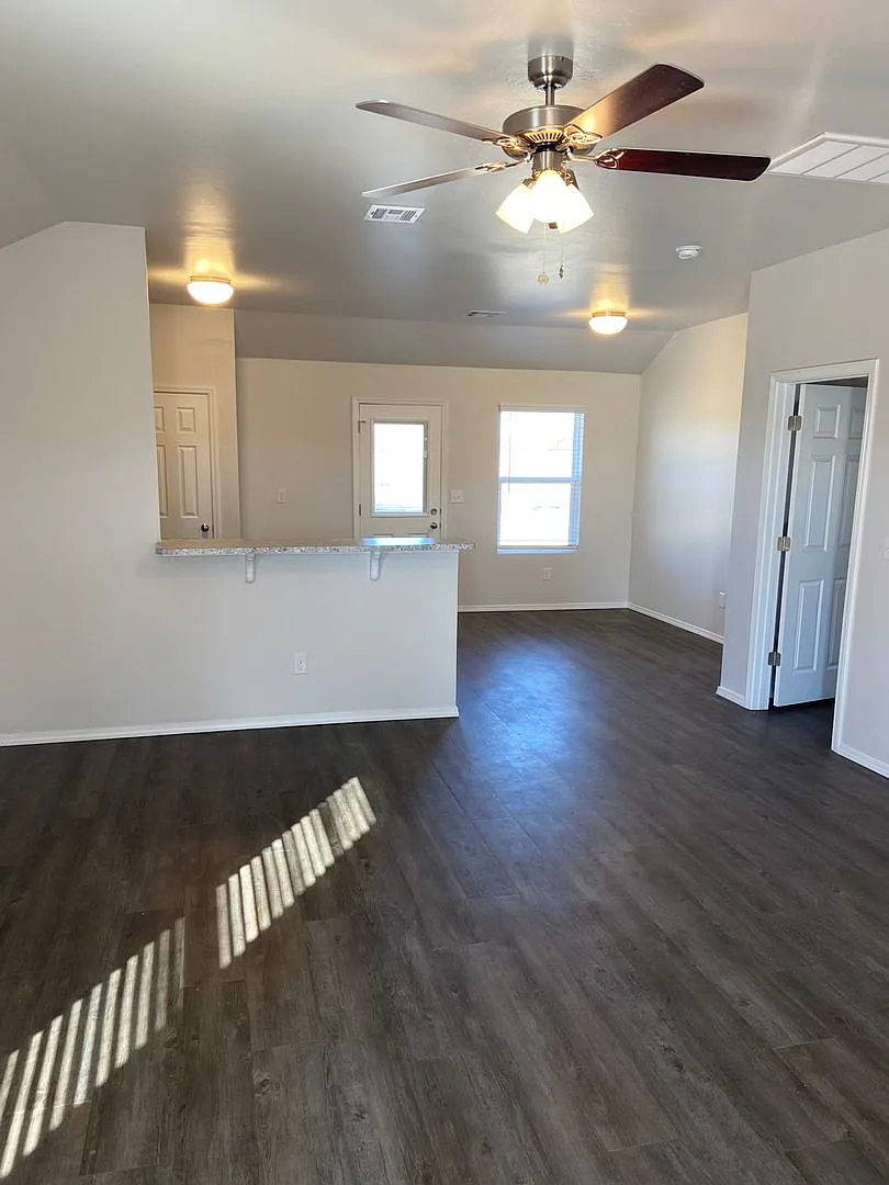 Coming Soon! Pre-Lease This Beautiful 3-Bedroom, 2-Bath Home in Chisholm Creek — Photo 4