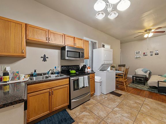 3rd image of 4043 Castleman Ave #1