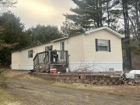 202 Hallowell Road, Chelsea, ME 04330
