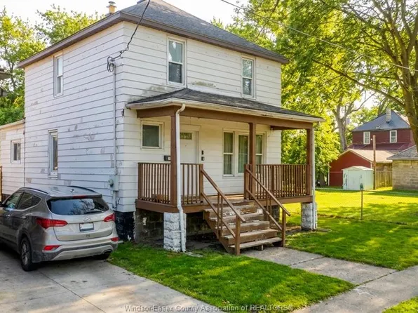 3479 Harris St, Windsor, ON N9C 1N6