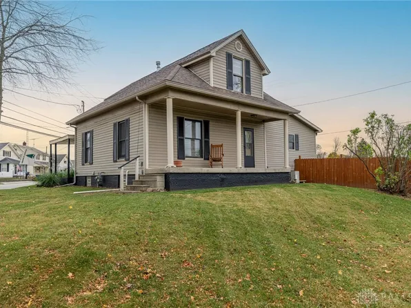 180 W Westbrook Rd, Brookville, OH 45309