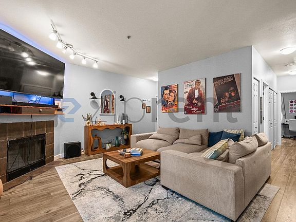 3rd image of 18930 Bothell Everett Hwy APT E201