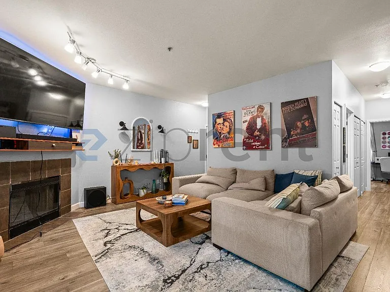 18930 Bothell Everett Hwy #E201 — Photo 3
