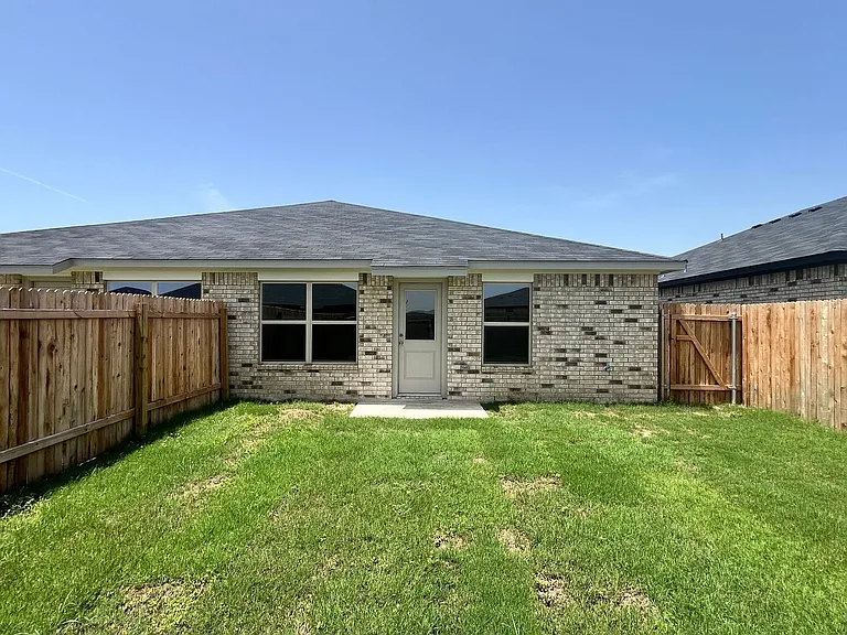 1269 Lehmann Dr #A/B — Photo 18
