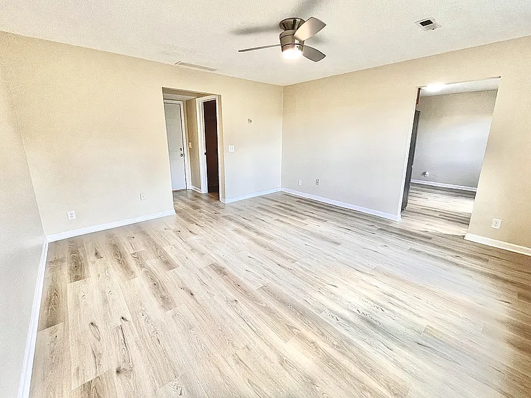 1100 Fishlock Ave — Photo 12