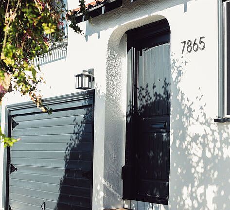 2nd image of 7865 Willoughby Ave